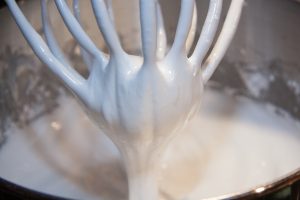 egg-white-snow-232655_1920